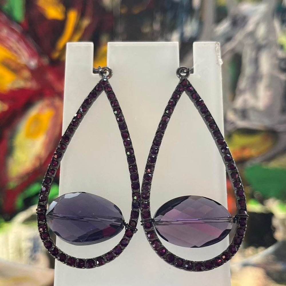 Eisenberg Ice Statement Dangle
Earrings purple